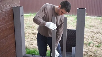 Подготовили видео с правилами и советами по монтажу ограждения из ДПК для террасы (этапы, нюансы, секреты)